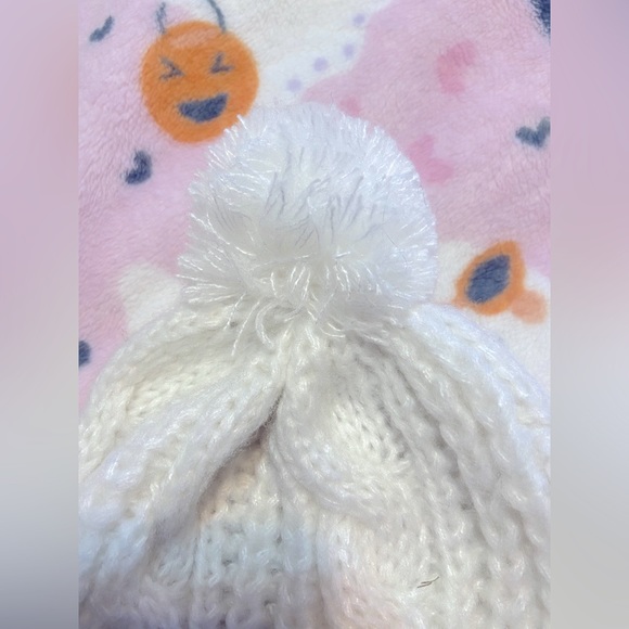 Mushroom Kawaii Winter Hat - Picture 3 of 4